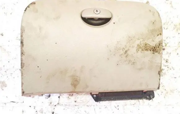 Mitsubishi Space Star Glove box