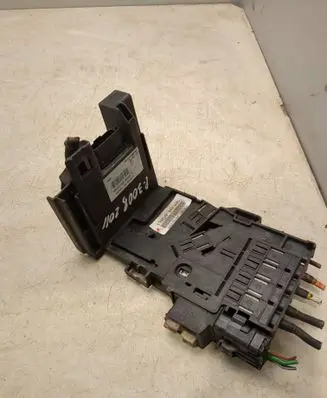 Peugeot 3008 I Fuse module 97993N02 9666527580 735062