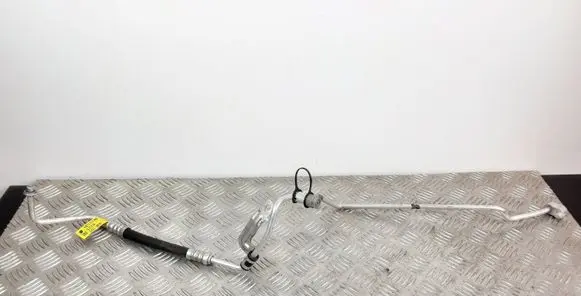 Jeep Grand Cherokee Air conditioning (A/C) pipe/hose 68217213AB