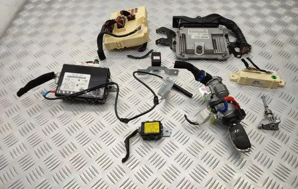 Hyundai i40 Engine ECU kit and lock set 391252A235 0281030599 391202A235