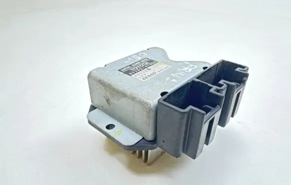 Coolant fan relay