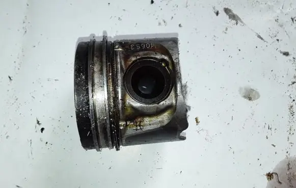 Nissan X-Trail T31 Piston NOCODE