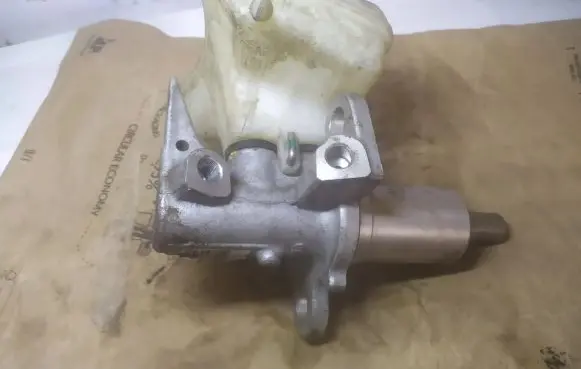 Audi A4 S4 B8 8K Master brake cylinder 8K0611301A
