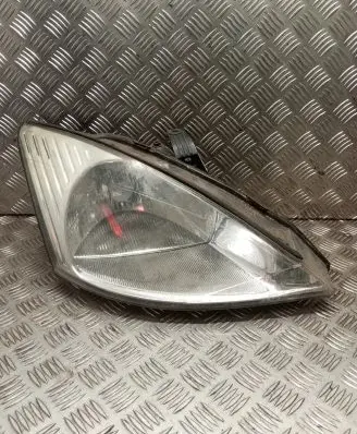 Ford Focus Headlight/headlamp