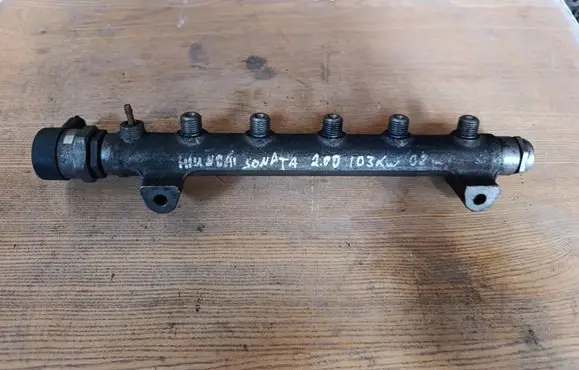 Hyundai Sonata Fuel main line pipe 0281002507 0445214085