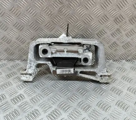 Mercedes-Benz A W176 Engine mount bracket A2462402517