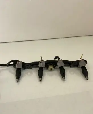 Toyota Corolla E120 E130 Fuel injectors set 232500D020 0280155936
