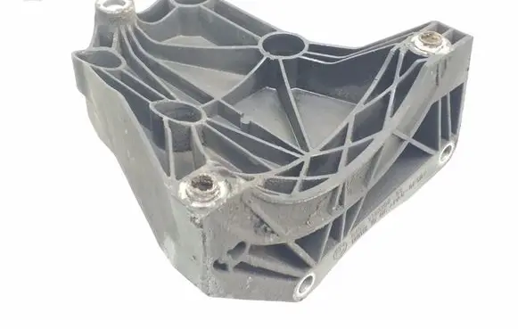 BMW 5 E60 E61 A/C compressor mount bracket 7792202