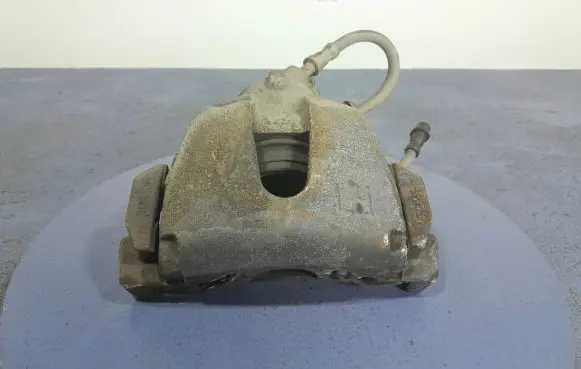 Volvo V40 Front brake caliper