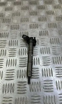 Mercedes-Benz ML W164 Fuel injector A6420701987