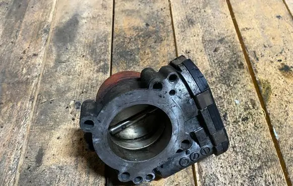 Mercedes-Benz C W203 Throttle valve A2711410025 2711410025