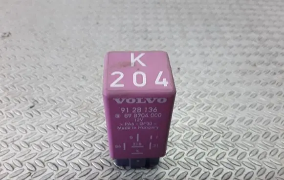 Volvo S70 V70 V70 XC Window wiper relay 9128136 K204 898704000