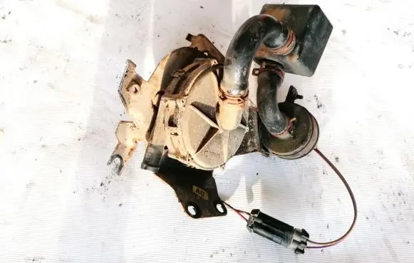 Opel Omega B1 Secondary air pump 90448806 72186010