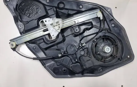 Mazda 2 Rear door manual window regulator D6517397X