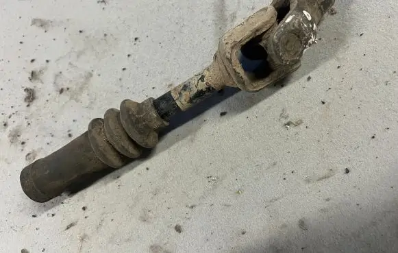 Mitsubishi L200 Steering column universal joint