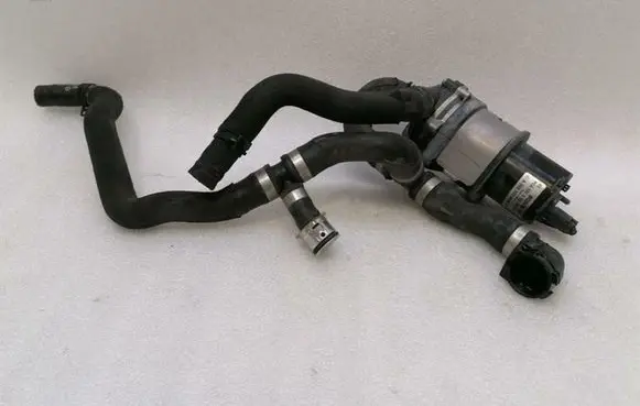 Mercedes-Benz CLS C218 X218 Electric auxiliary coolant/water pump A0005000386