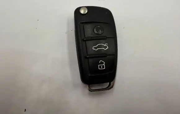 Audi A4 S4 B7 8E 8H Ignition lock 8E0837220Q