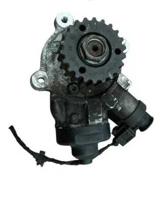 Skoda Octavia Mk3 (5E) Fuel injection high pressure pump 0445010537 04L130755D 02260813