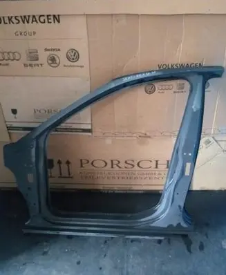 Seat Leon (1P) Side car body part 