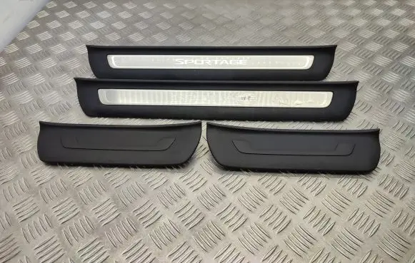 Front sill trim cover