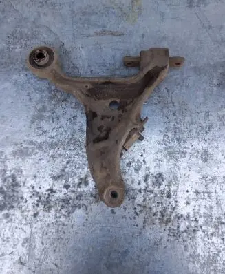 Volvo V70 Front lower control arm/wishbone 9492120