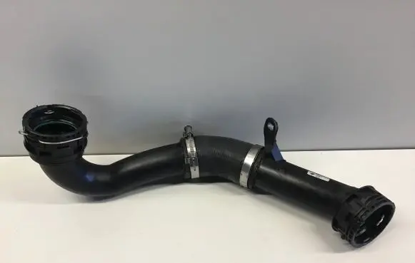 Land Rover Evoque II Intercooler hose/pipe M8D26C715AA M8D26C715