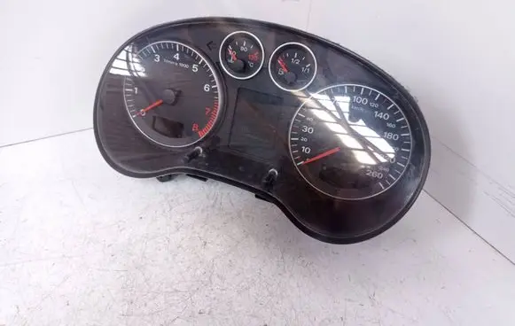 Audi A3 S3 8P Speedometer (instrument cluster) 8P0920900J