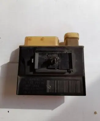 Citroen C4 I Picasso Coolant fan relay 9652021180