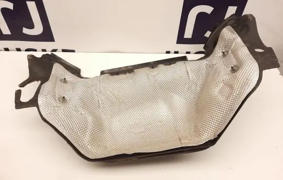 Audi A8 S8 D4 4H Heat shield in engine bay 4H0819523 4H0825621C