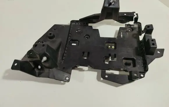 Chevrolet Camaro Engine control unit holder 84825203