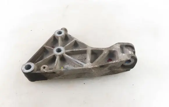 Opel Astra H Gearbox mounting bracket 13174501