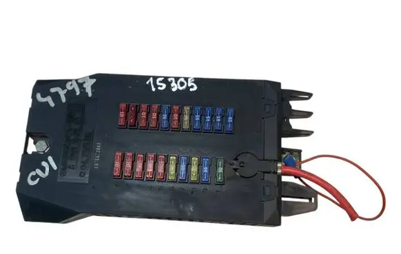 Mercedes-Benz Sprinter W901 W902 W903 W904 Fuse module A9015400150