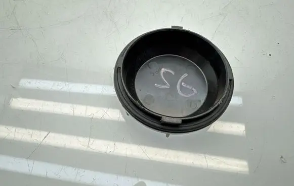 Subaru Forester SG Headlight/headlamp dust cover 