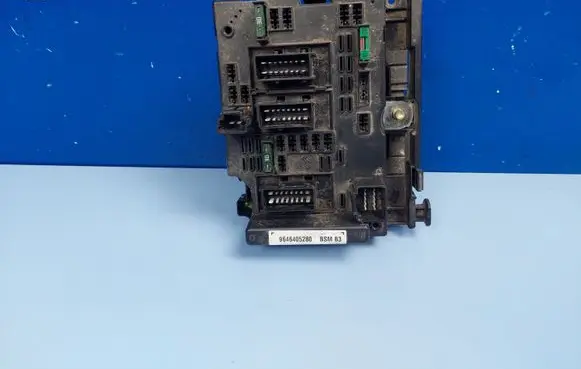 Peugeot 307 Comfort/convenience module 9646405280
