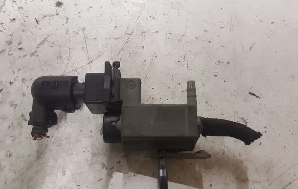 Vacuum valve