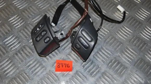 Toyota Corolla Verso AR10 Steering wheel buttons/switches 