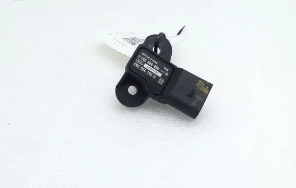 Volkswagen PASSAT B7 Air pressure sensor 0261230053 036906051C
