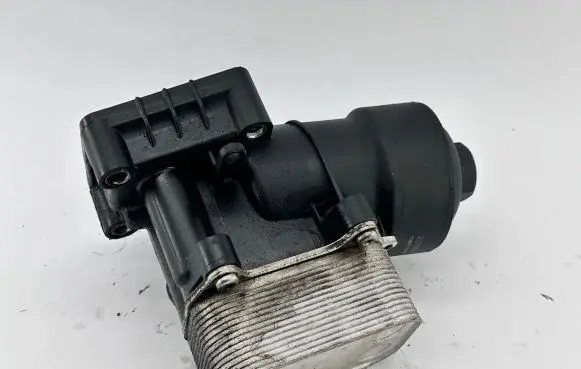 Skoda Superb B6 (3T) Oil filter mounting bracket 2370005 70649190618