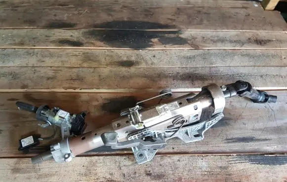 Opel Insignia A Steering wheel axle