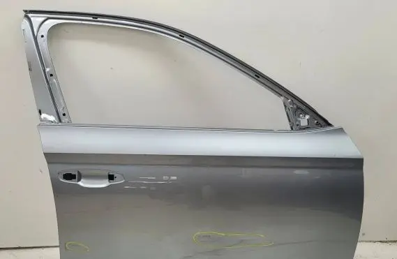 Skoda Superb B8 (3V) Front door 3V0831312