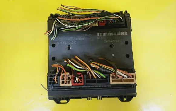 Volkswagen Polo IV 9N3 Comfort/convenience module 6Q1937049C 5K48212C