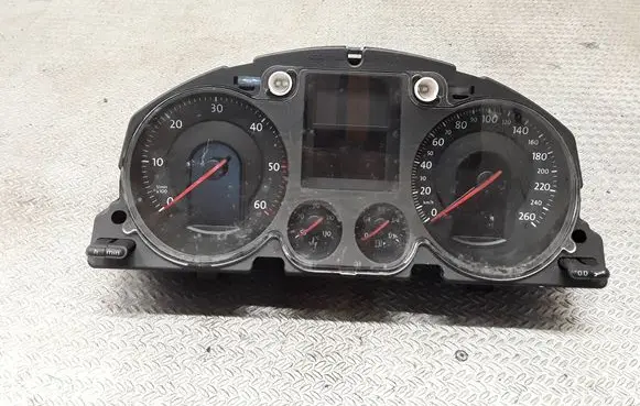 Volkswagen PASSAT B6 Speedometer (instrument cluster) V0002000 3C0920860N