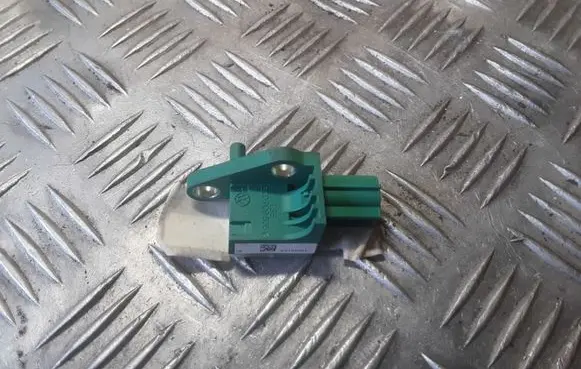 Volkswagen PASSAT B6 Airbag deployment crash/impact sensor 3C0909606