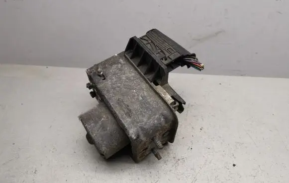 Peugeot 607 ABS Pump 0265202418 9632833580