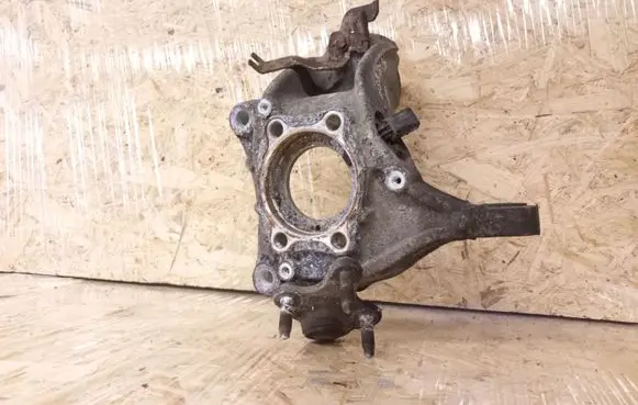 Volkswagen PASSAT B6 Front wheel hub
