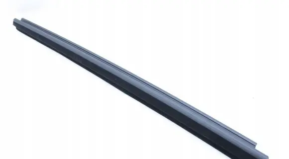 BMW X7 G07 Rubber seal rear door 7431139