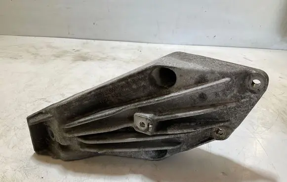 BMW X5 G05 Engine mounting bracket 6861559 76861555 18574710