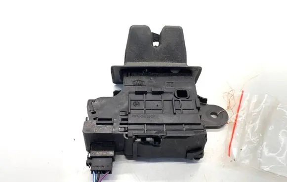 Opel Astra J Tailgate exterior lock 13513995