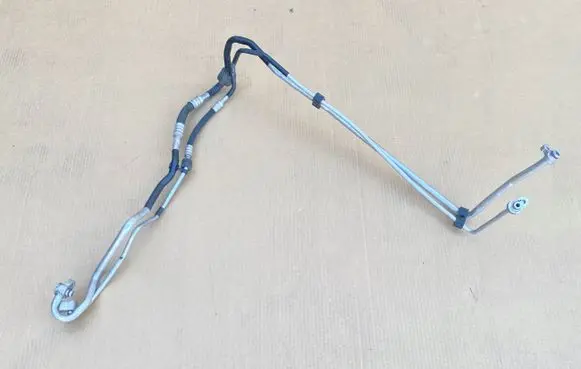 Audi A8 S8 D4 4H Air conditioning (A/C) pipe/hose 4H0820885E