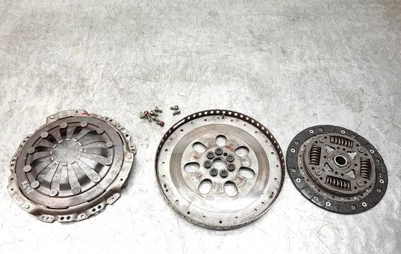 Hyundai Ioniq Clutch set kit 410722B001 2329003001 410712B001